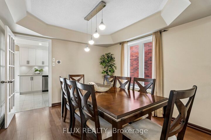 Property Photo: 6769 Gracefield Drive ON L5N 6T5