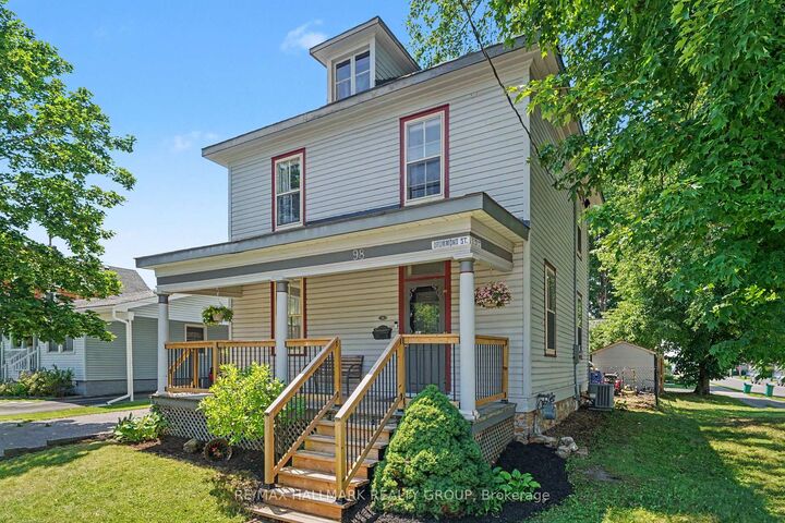 Property Photo: 98 Drummond Street E ON K7H 1H1