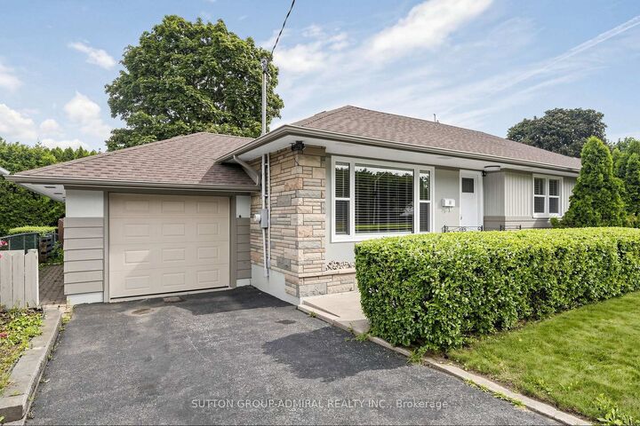 Property Photo: 27 Patricia Drive ON L2M 4P2