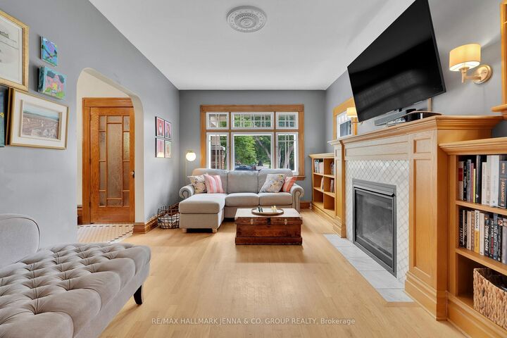 Property Photo:  50 Willard Street  ON K1S 1T8 
