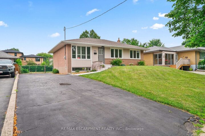 Property Photo: 374 St. Augustine Drive ON L6K 3E9