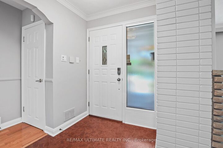 Property Photo: 121 Elvaston Drive ON M4A 1N8