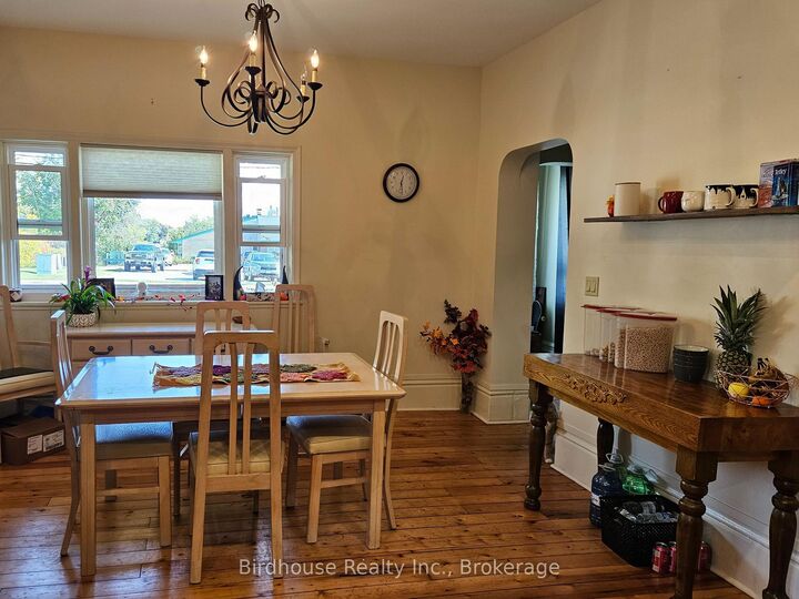 Property Photo: 123 William Street N ON K9V 4A9