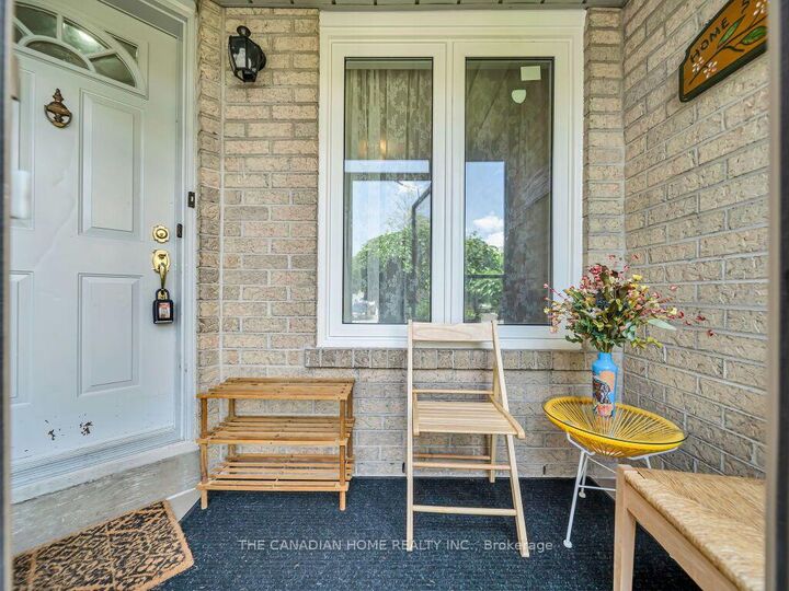 Property Photo: 5244 Cinnamon Road ON L5V 1T3