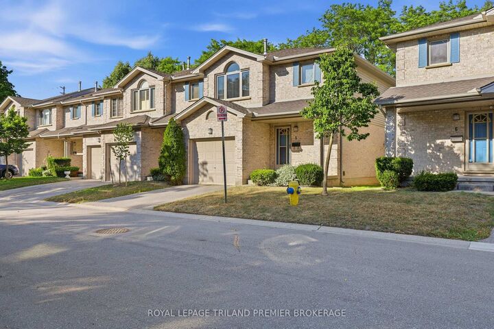 Property Photo: 155 Killarney Road #5 ON N5X 3X8
