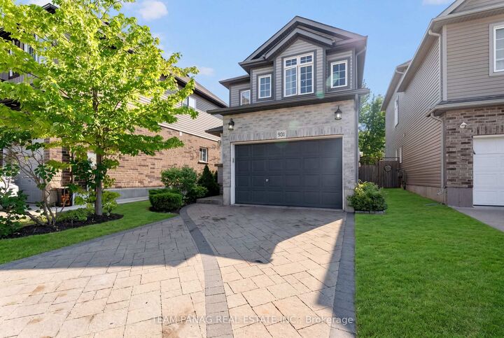 Property Photo: 931 Bianca Court ON N2R 1Y8