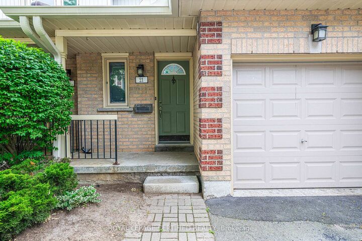 Property Photo: 302 College Avenue W 21 ON N1G 4T6