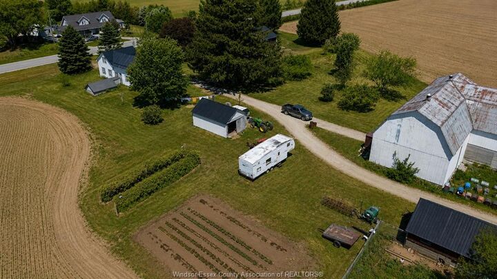 Property Photo:  226 Norfolk County Road 28  ON N0E 1G0 