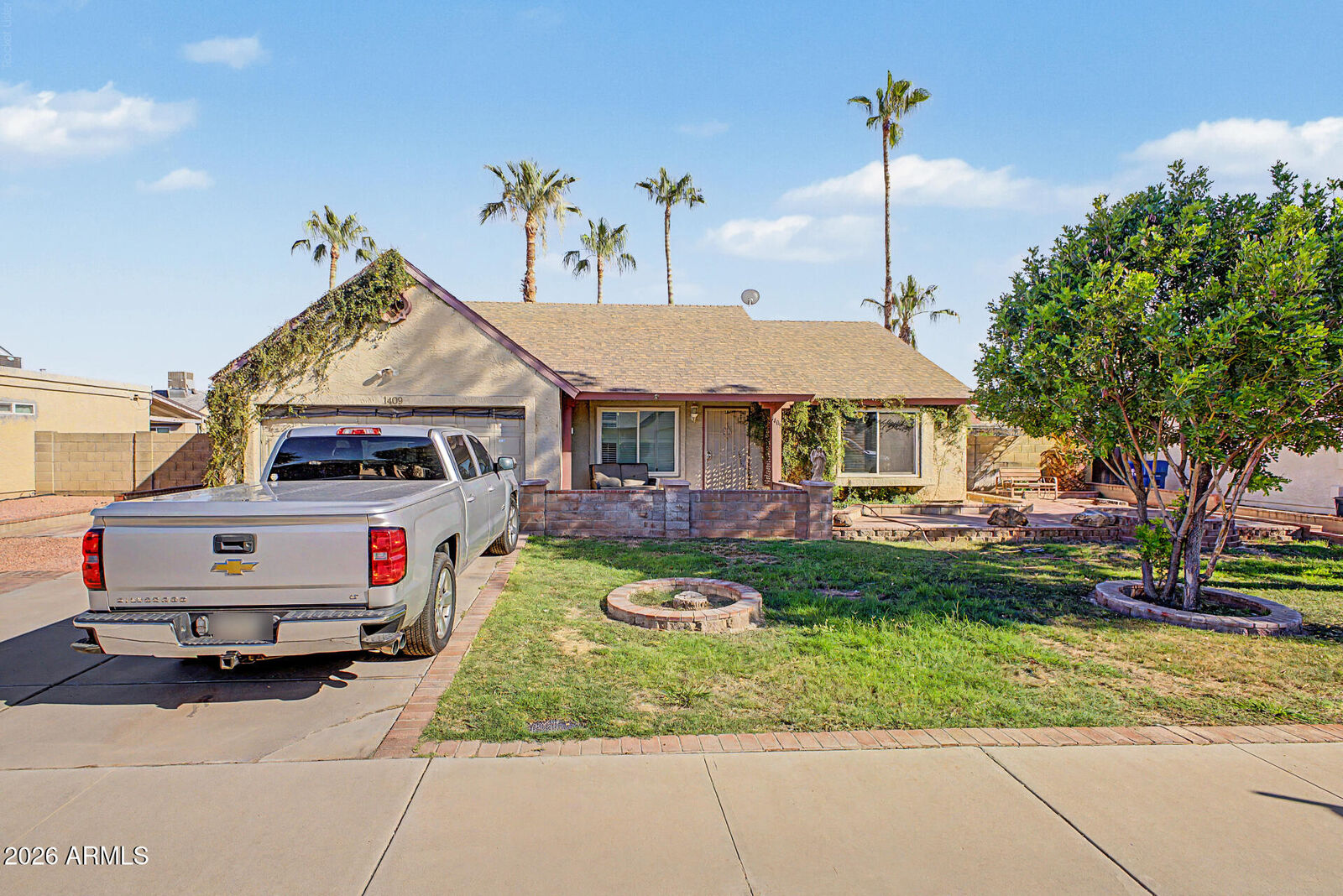Property Photo: 1409 E Stephens Drive AZ 85283