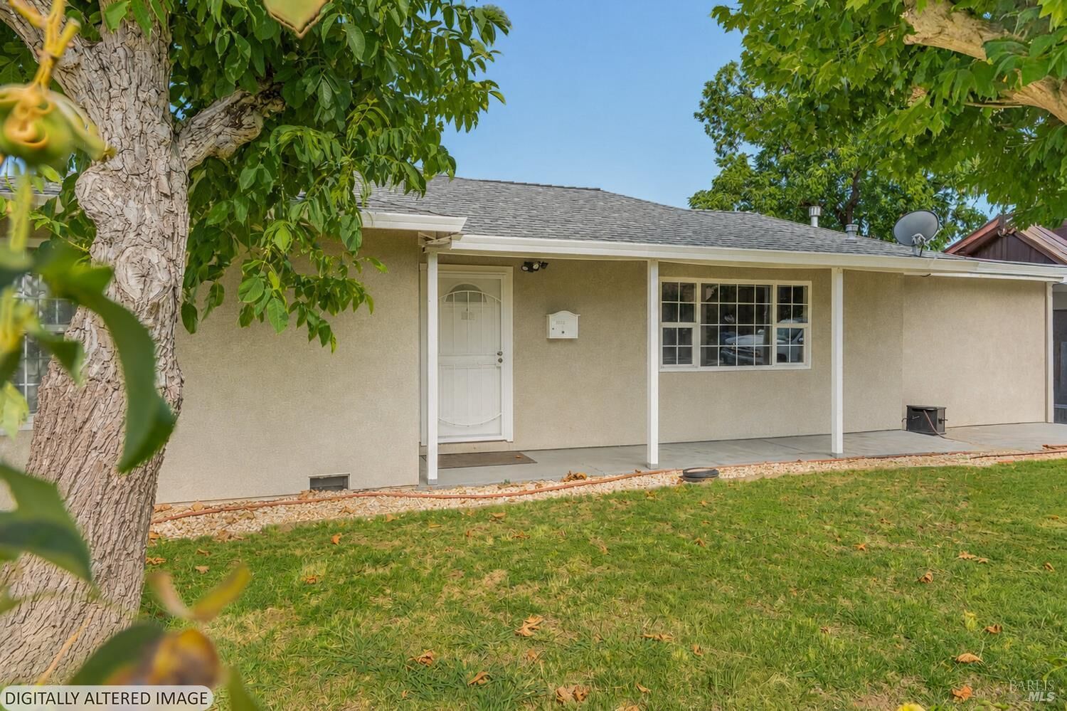 Property Photo: 721 S Oak Street CA 95482