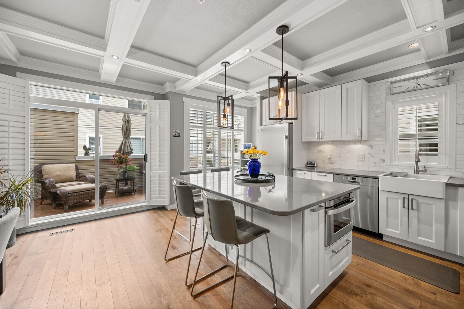 Property Photo:  1157 Vidal Street  BC V4B 3T4 
