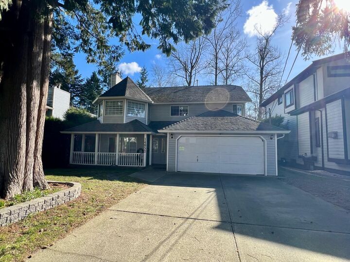 14052 66 Avenue — photo 1