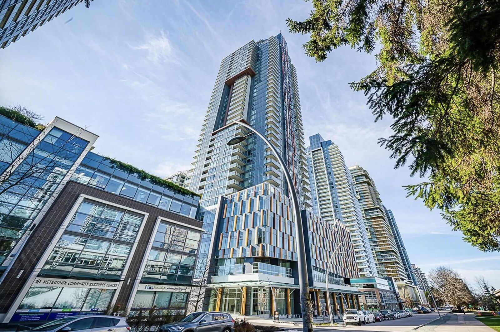Property Photo:  4458 Beresford Street 2802  BC V5H 0J1 