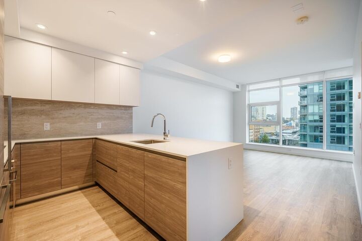 Property Photo:  680 Quayside Drive 605  BC V3M 0P2 