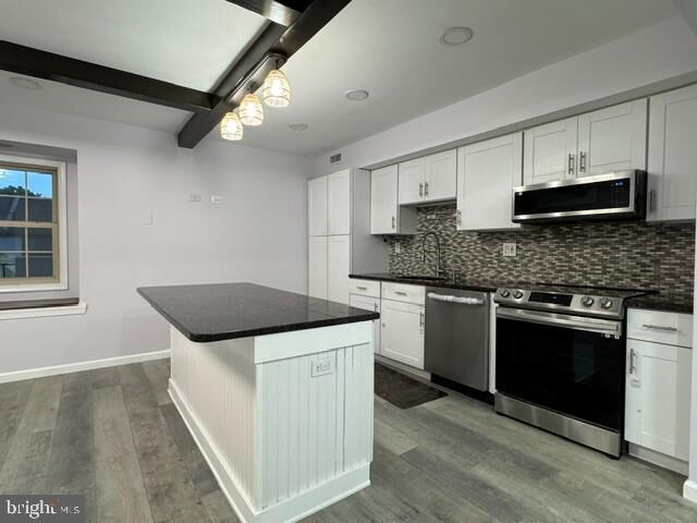 Property Photo:  1012 Burnley Court  PA 19020 
