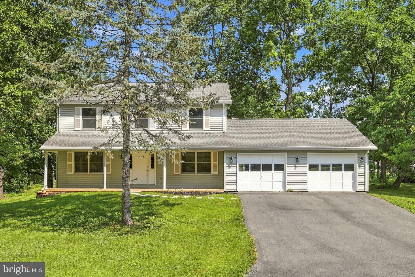 Property Photo: 105 Fenway Drive WV 25414