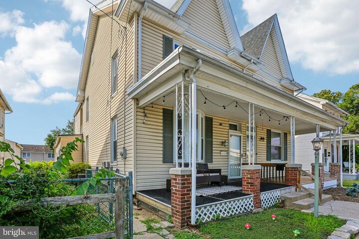 Property Photo: 2450 Elm Street PA 17103