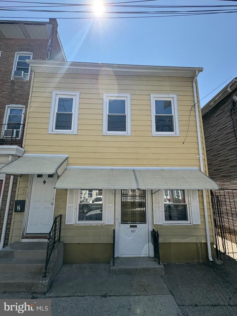 Property Photo:  407 Hudson Street Unit 1  NJ 08611 