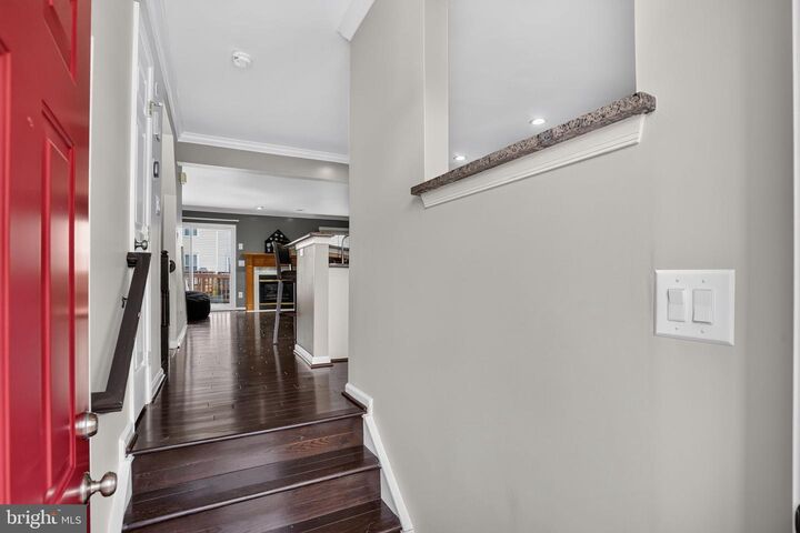 Property Photo: 6568 Osprey Point Lane VA 22315