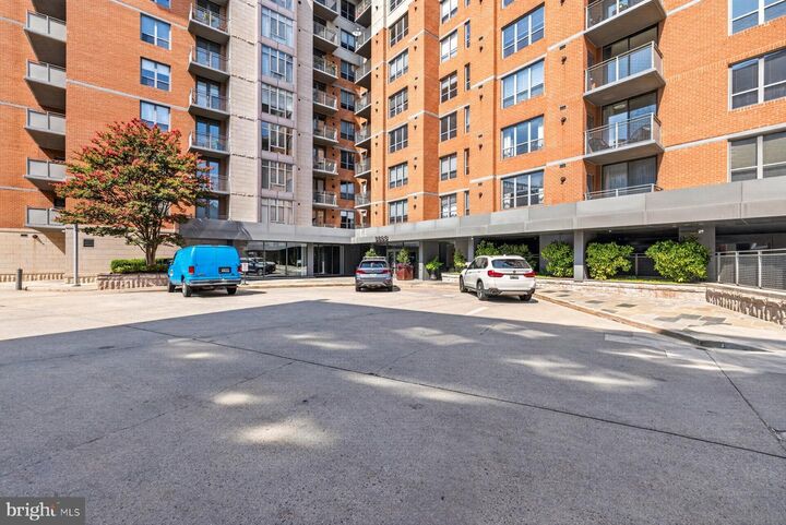 Property Photo:  3883 Connecticut Avenue NW 206  DC 20008 