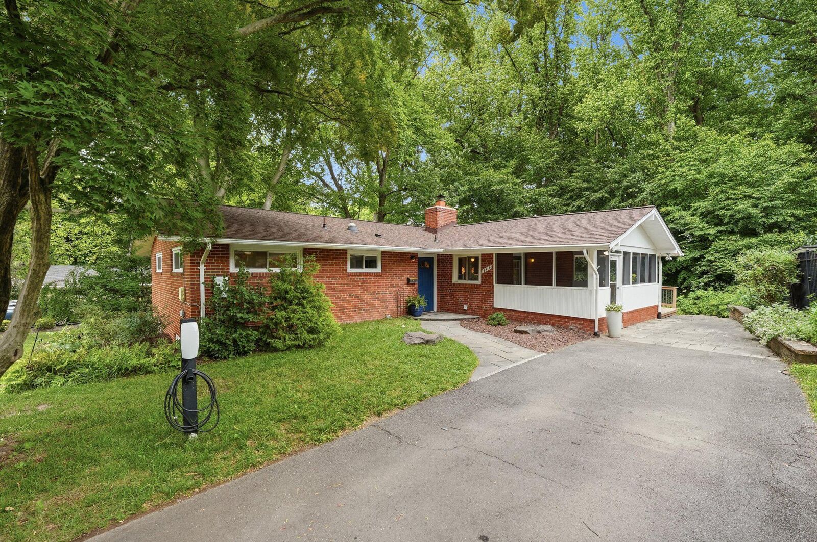 Property Photo: 3414 Country Hill Drive VA 22030
