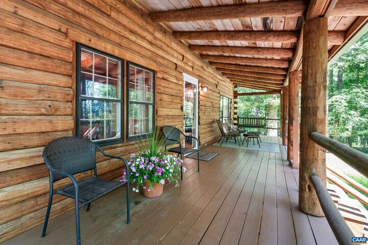 Property Photo: 5950 Burnett Ln VA 22968