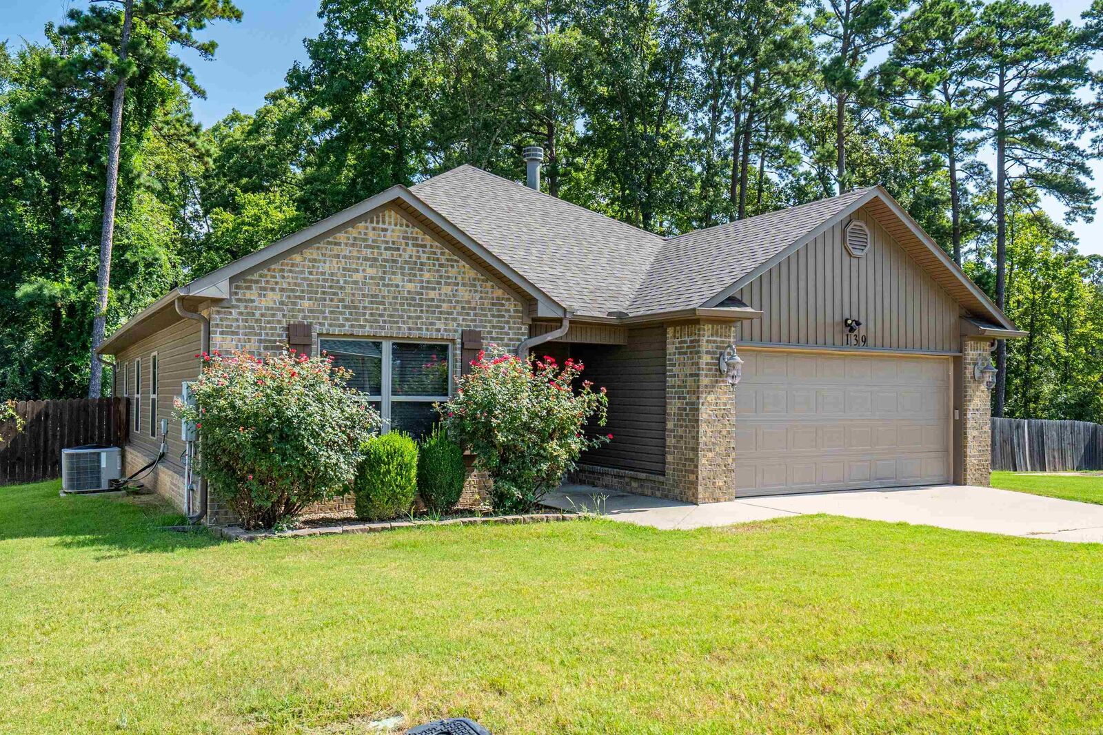 Property Photo:  139 Eel Place  AR 71913 
