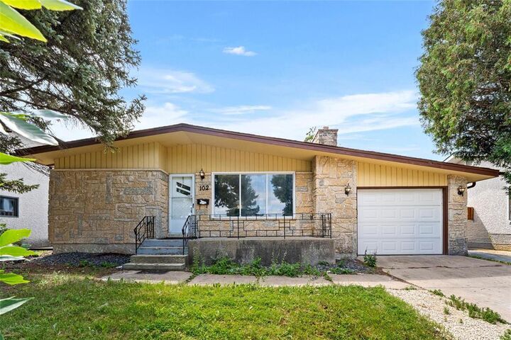 Photo de la propriété: 102 Lakeshore Road MB R3T 4B5