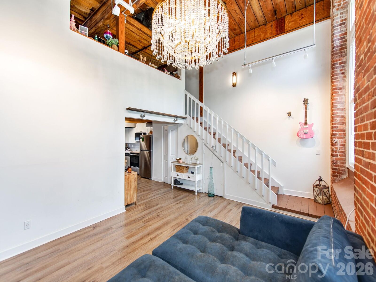 Property Photo:  201 Hoskins Road S  NC 28208 