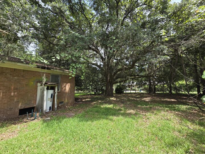 Property Photo: 1946 River Road SC 29455