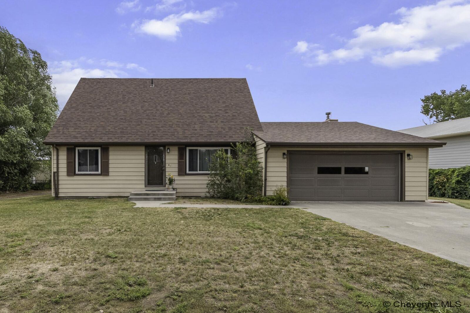 Property Photo: 1813 S 2nd Ave WY 82007-3351