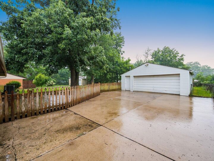 Property Photo:  5527 Oslo Drive  OH 43081 