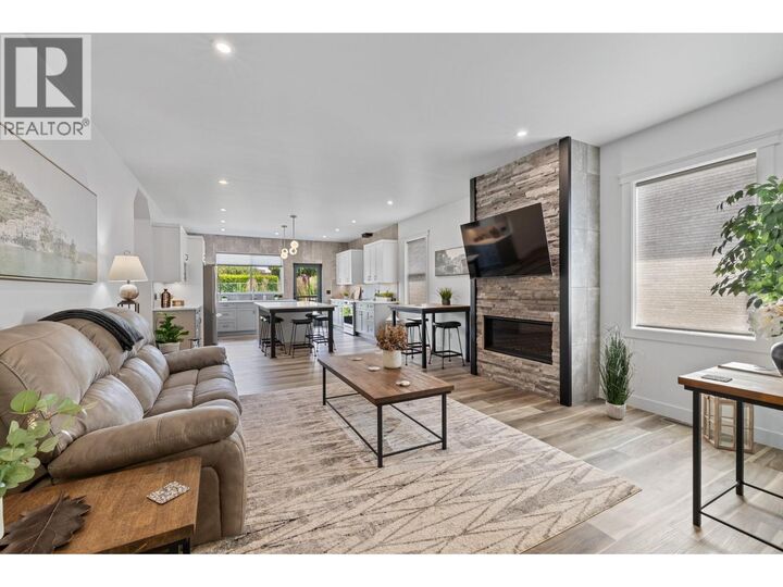 Property Photo: 712 Lake Court BC V1Z 0A3