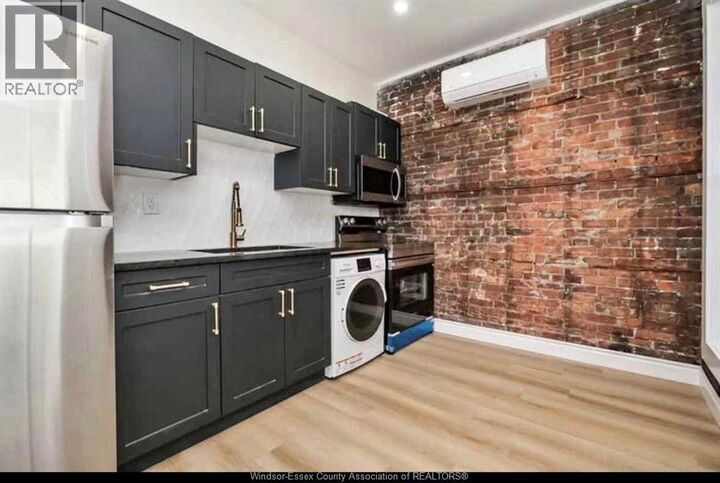 Property Photo:  429 Wyandotte Main  ON N9A 5X5 