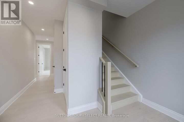 Property Photo:  2835 Sheffield Place 7  ON N6G 5H5 