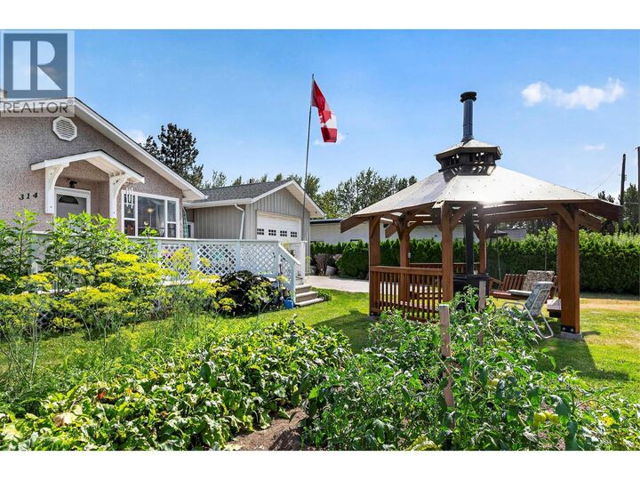 Property Photo: 314 Willson Street BC V0E 1M0