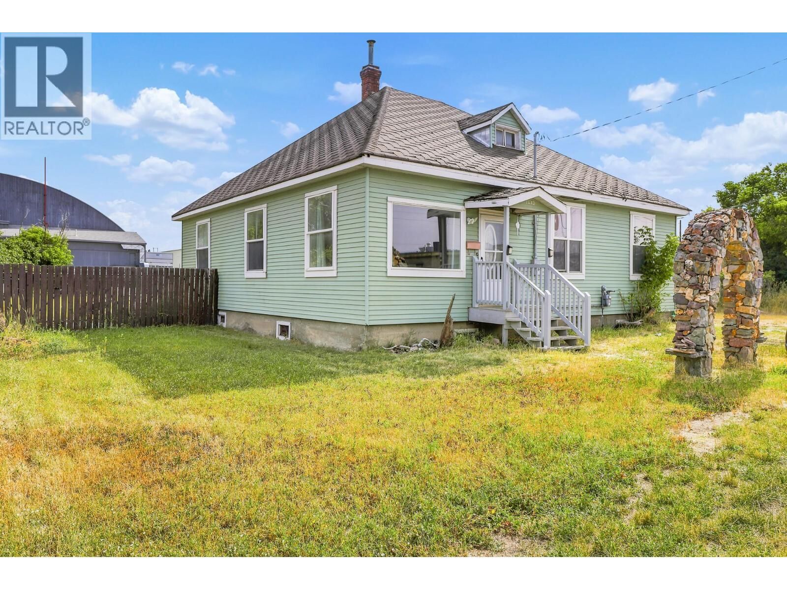 Property Photo: 1415 4 Street North BC V1C 3L6