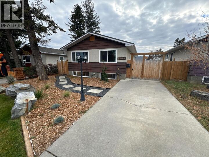 Property Photo:  1909 2nd Street South  BC V1C 1C6 