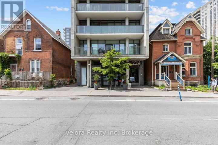 Property Photo:  224 Lyon Street 1014  ON K1R 0C1 