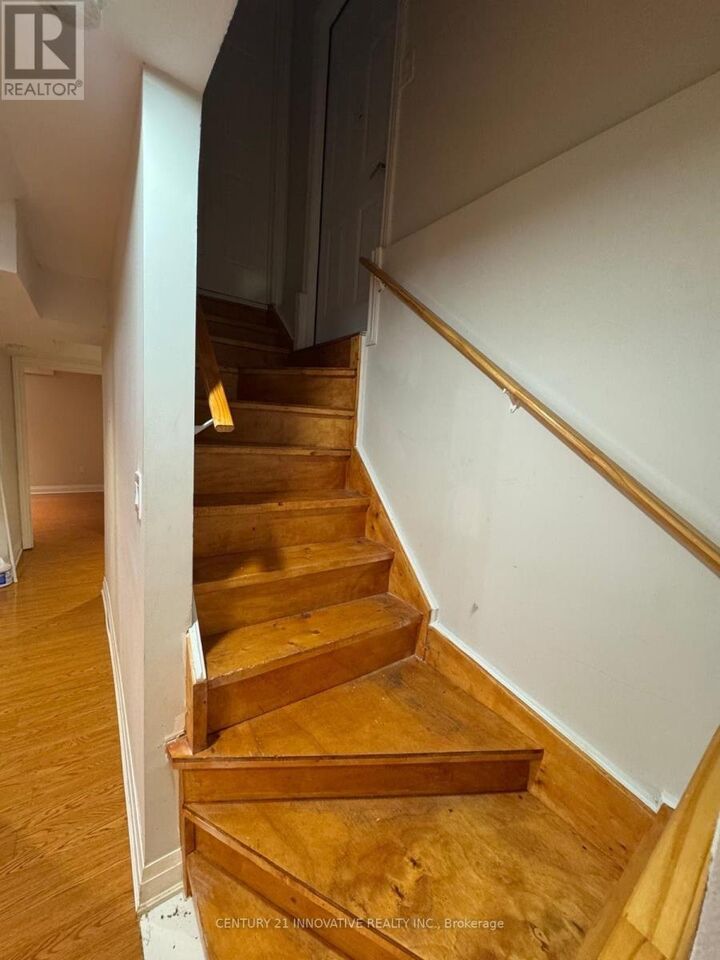Property Photo:  3674 Freeman Terrace  ON L5M 6Z3 