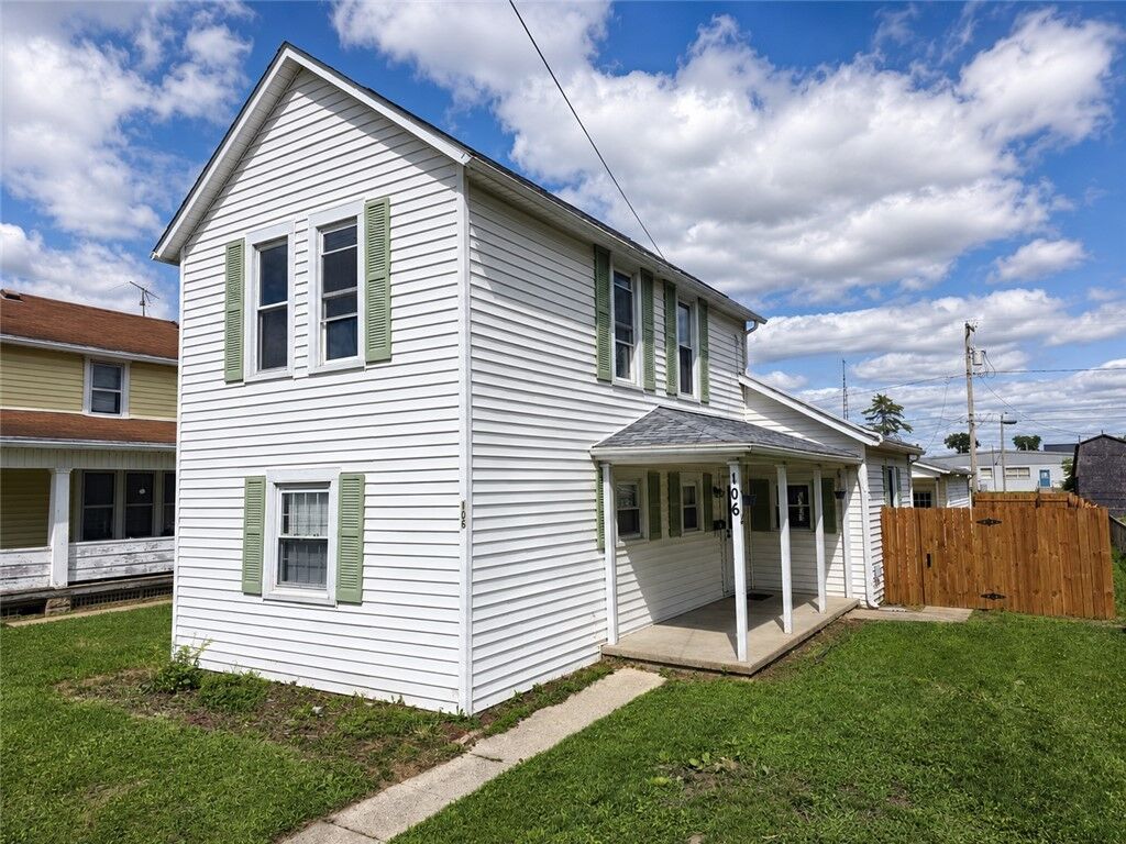 Property Photo: 106 Snyder Street OH 45504