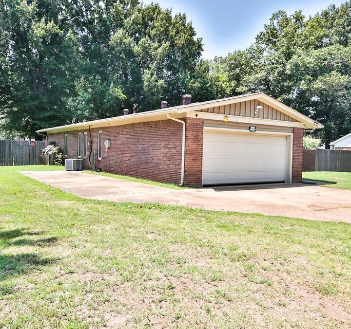 Property Photo:  908 Clement Road  AR 72301 