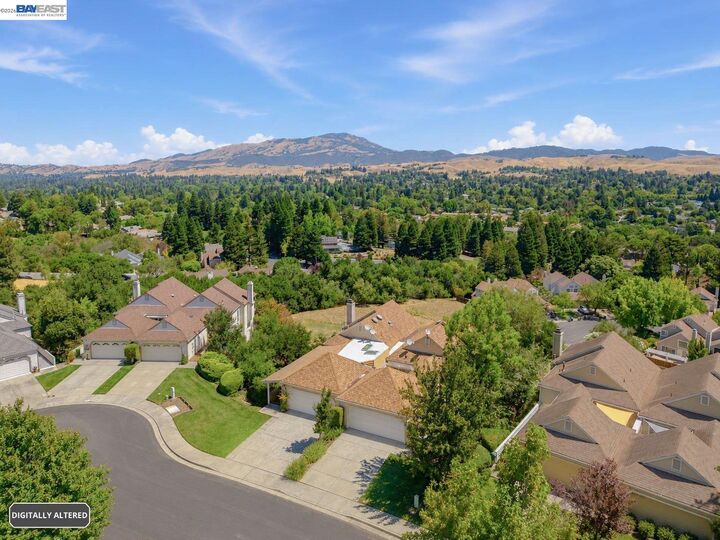 Property Photo: 1823 Mockingbird Pl CA 94526