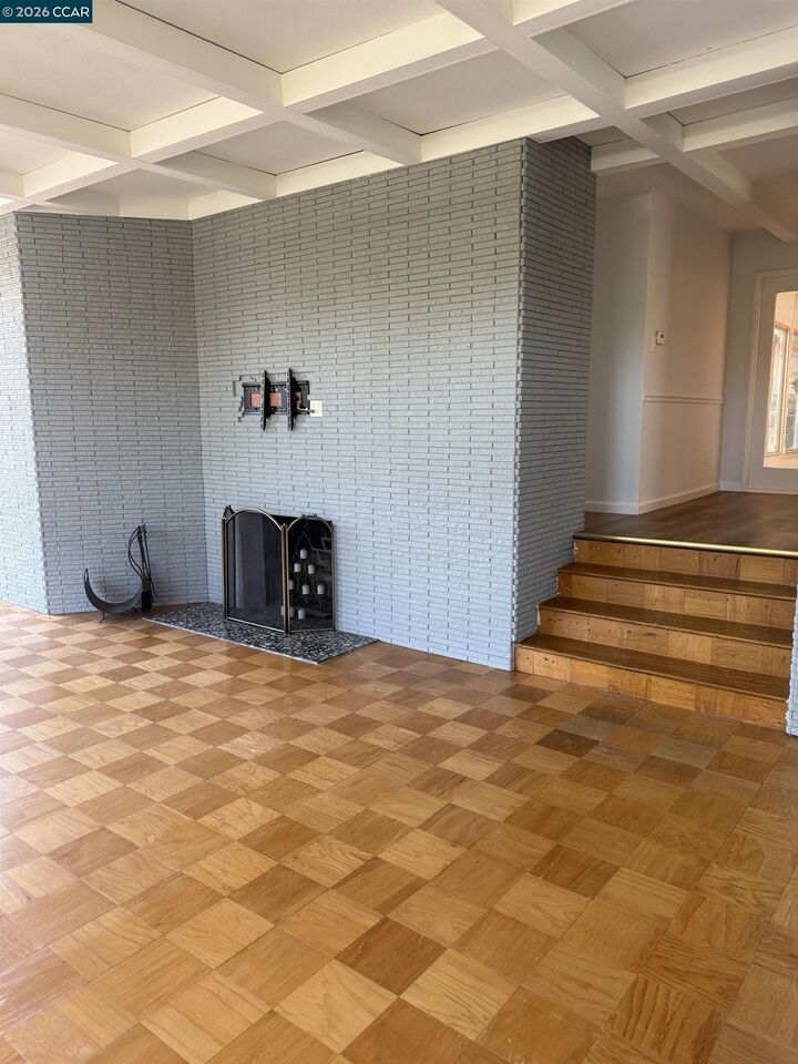 Property Photo: 7 Knickerbocker Lane CA 94563