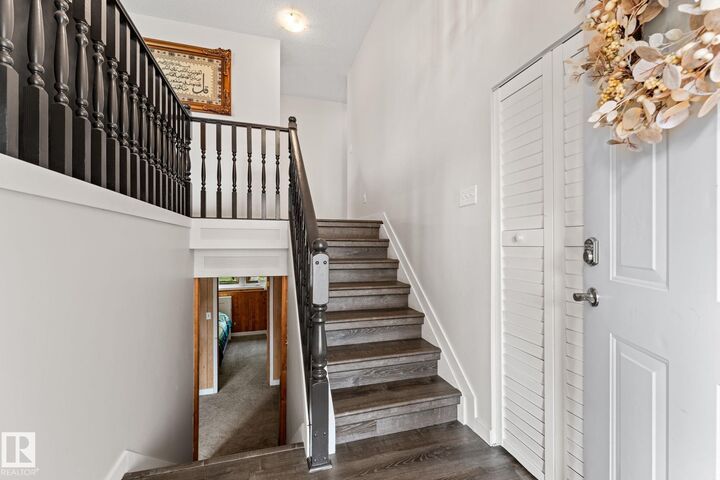 Property Photo:  34 Stirling Road NW  AB T5X 4C3 
