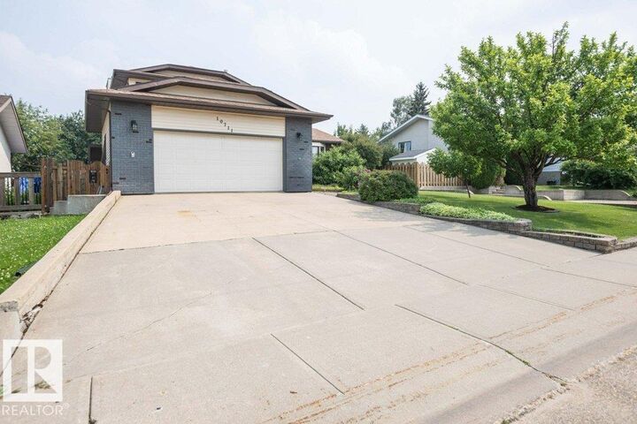 Property Photo:  10711 108 Street  AB T7P 2C7 