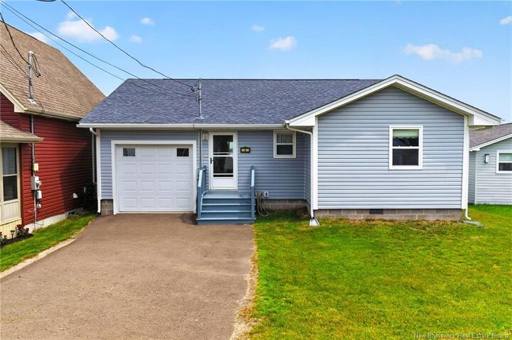 Property Photo:  6 De La Mer Boulevard  NB E4R 2L9 