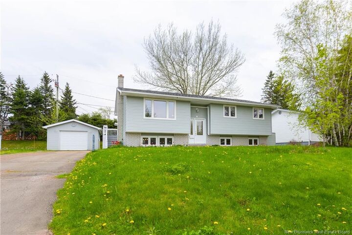 Property Photo:  6 Airview  NB E1A 4Z9 