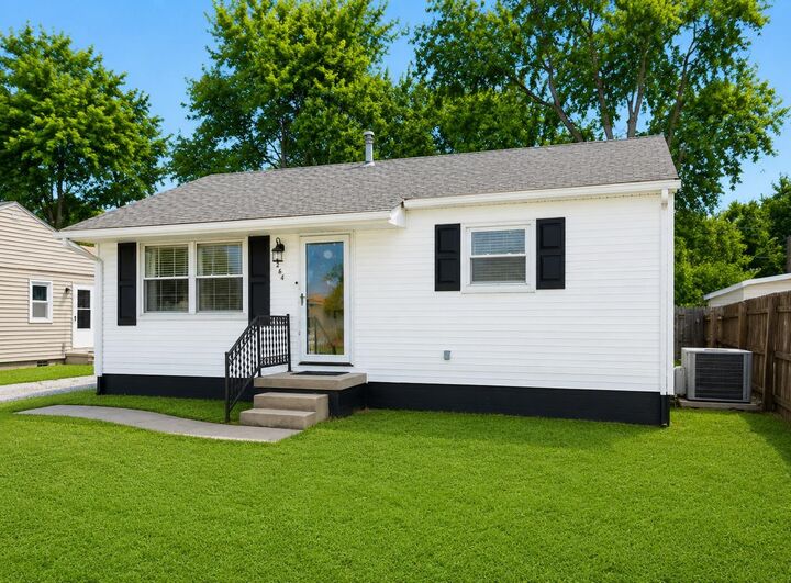 Property Photo: 264 S Lincoln Ave KY 42420