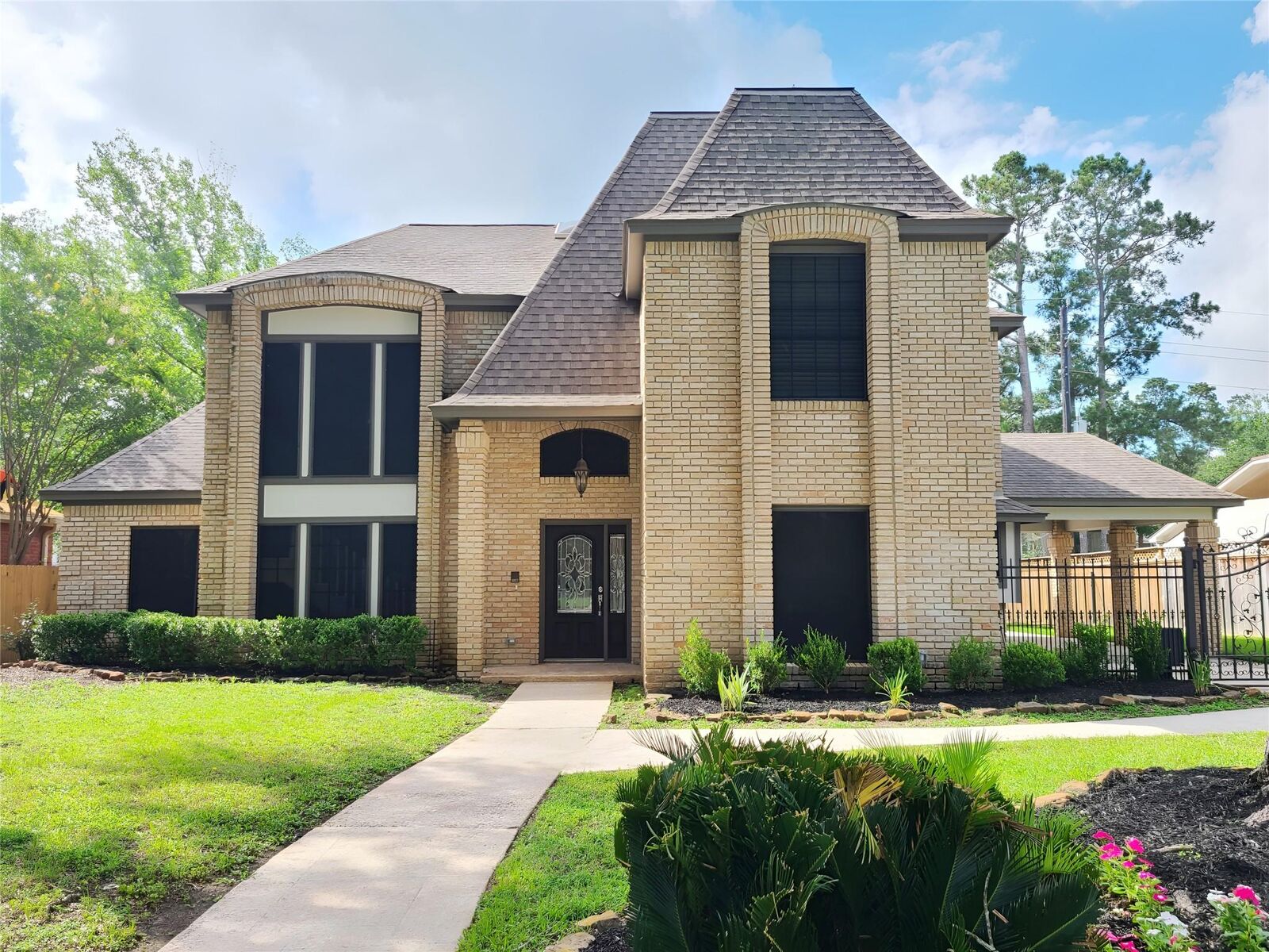 Property Photo:  6111 Hampton Way Court  TX 77389 